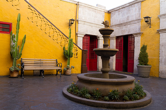 the Flying Dog courtyard in Arequipa