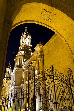 Basilica Arequipa at night